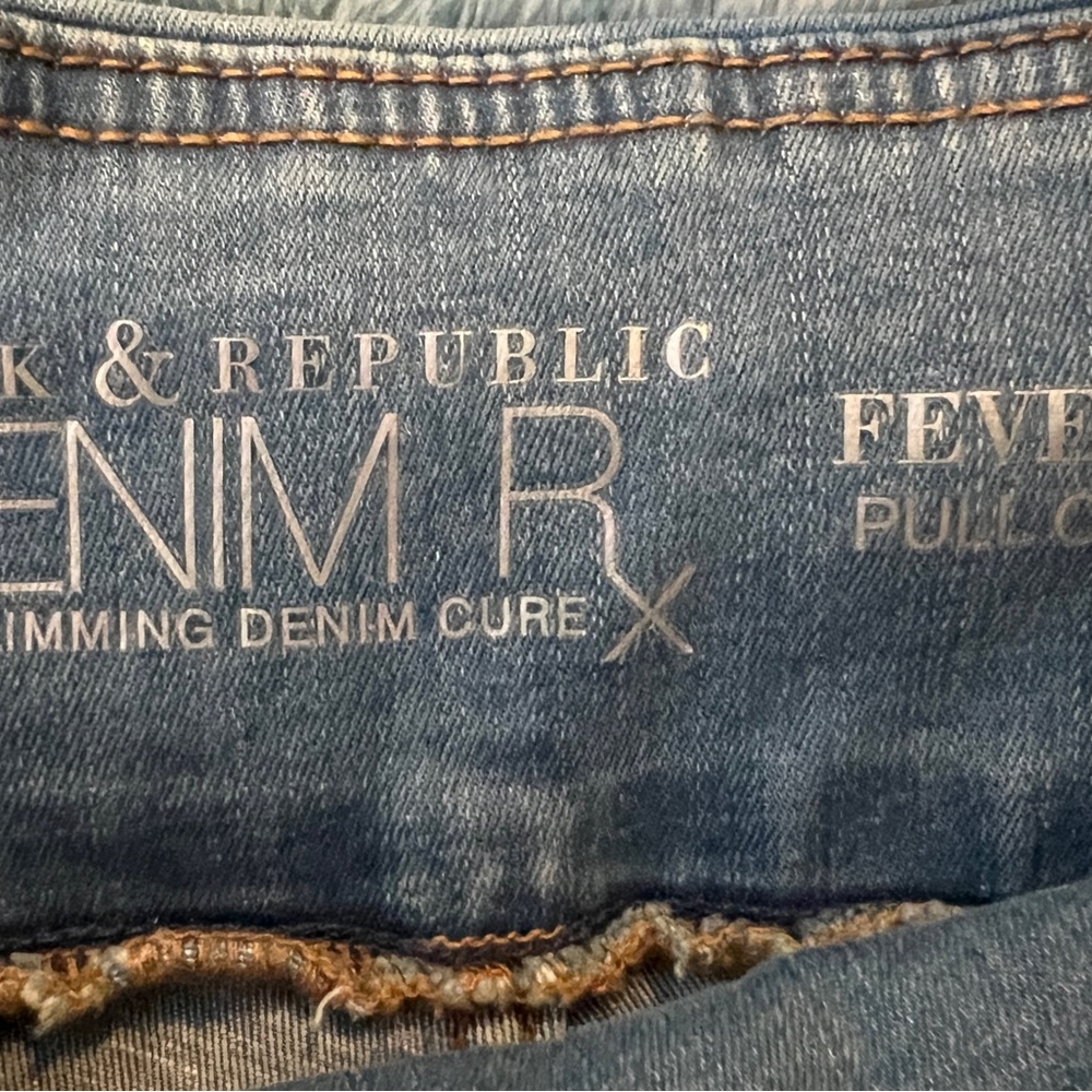 Rock & Republic Light Blue Denim High-Waist Jean Shorts - Picture 4 of 7